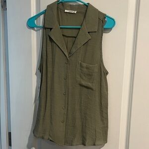 Universal Thread Khaki Sleeveless Button-Down Shirt